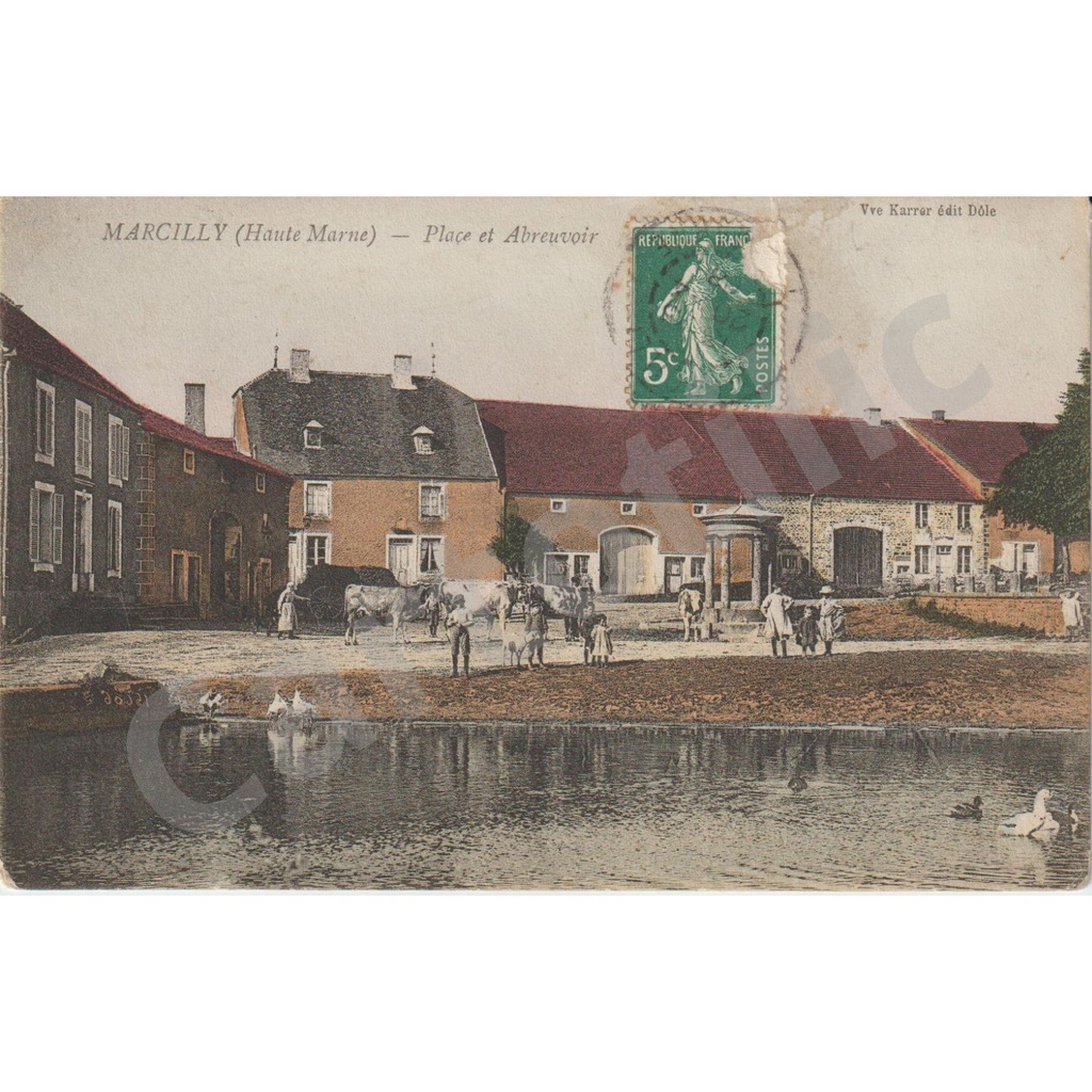 (52) - Marcilly en Bassigny - Place et Abreuvoir