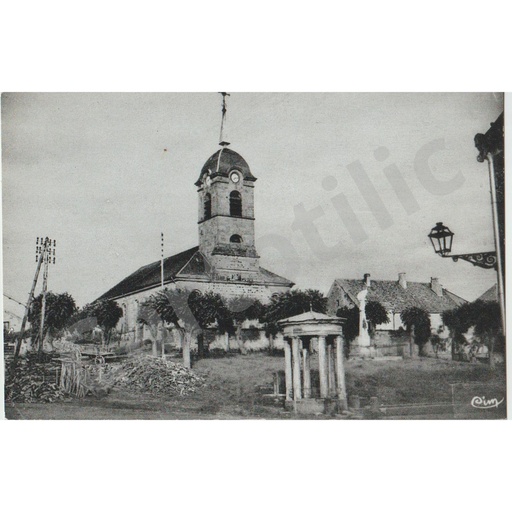 (52) - Marcilly en Bassigny - L'Eglise et la Fontaine